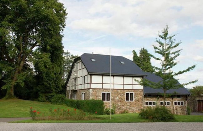 Luxurious, Spacious Villa With Sauna Located Next to a Castle - Foto 22