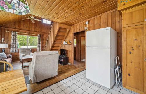 Sunnyside 3BR 1BA Relaxing Lakefront Retreat - Foto 10