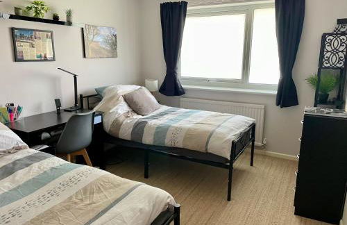 Stunning Charmouth Property with Bay views! - Photo 39