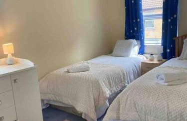 Modern 2 bedroom house with WIFI - Foto 16