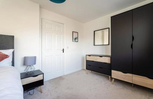 Modern 3-Bed Family Home Near Glasgow Airport - Foto 26