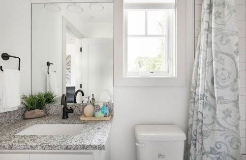 Brand New Luxury Home near Downtown - Foto 43