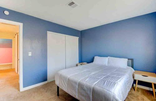 Arcade game room, 2 king beds, ev chargers - Foto 51