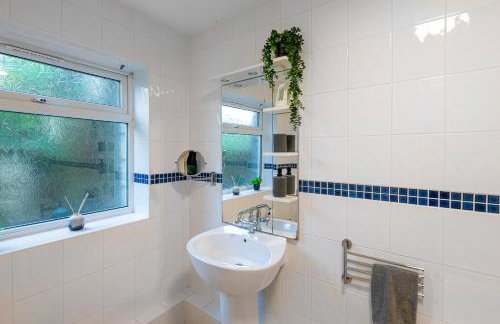 Hot Tub, 3 Bedroom Retreat, Near Snowdon, WIFI, Parking, Sleeps 6 - Foto 10