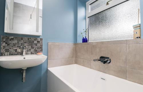 Molly's Place - Photo 24