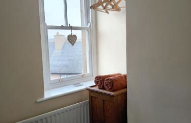 Woolly Hill House - Beautiful Townhouse in the Heart of Wooler - Photo 10