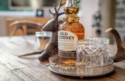 Scenic Oaklodge with wood burner - Photo 21