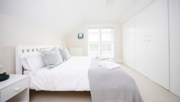 Superior House for 6 Near Beach w Parking Garden - Foto 3, Zimmer