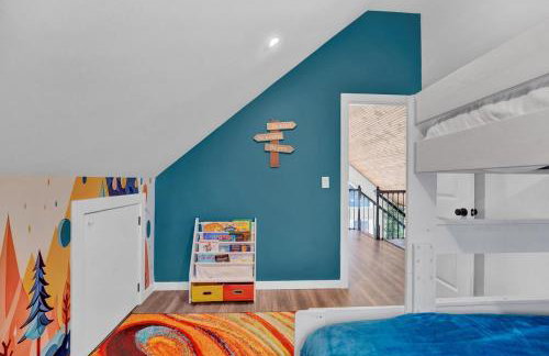 Chalet with Hot Tub, Game, Movie Room, Lake and Pool Access - Foto 30