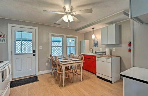 The Blue Crab Cottage - 3 Blocks From The Beach! - Foto 7