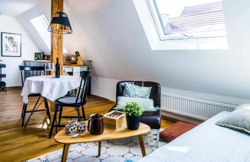 BESIGHOMES außergewöhnliches Apartment LOFT im Herzen der Altstadt - Foto 5