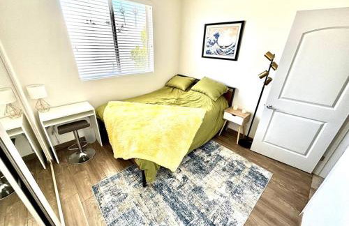 FuLLy LoAdeD ReSerVaTioN 3bed 2ba w Parking - Photo 17