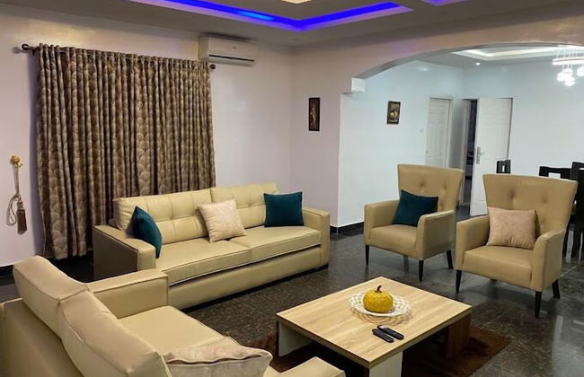 Abeokuta Shortlet Homes and Apartments - Foto 16