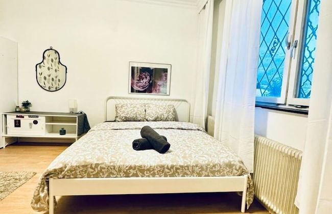 7 private Rooms in a spacious Villa - Foto 23