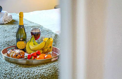 Emerald House - Prime Location - Driveway Parking, Pool Table, Fast Wifi, Self Check-In and Sky TV by Yoko Property - Photo 9