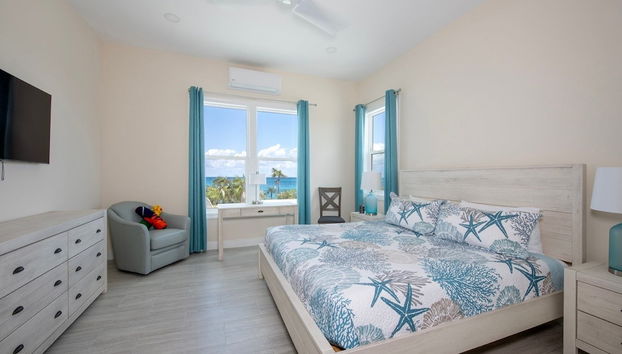 Pink Sands Point Main House 4 Bedroom Home - Foto 2, Zimmer