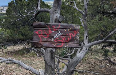 Dogs OK! Prime Home Base minutes to Downtown and Trails - Foto 71