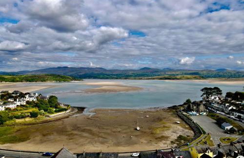 Bryn Gwyn, Sleeps 8, Sea Views, Borth y Gest - Photo 77