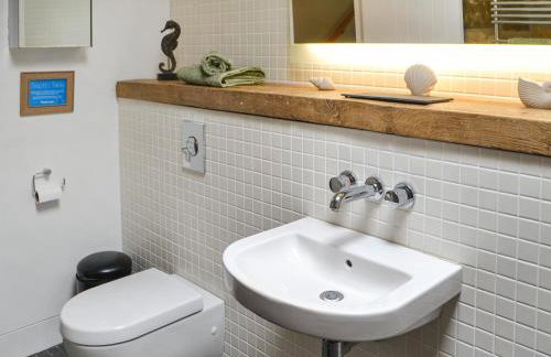 The Haining - Foto 19