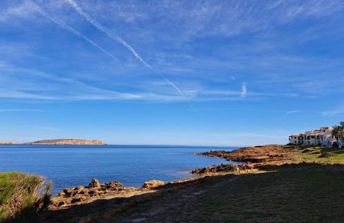 Casa con jardin ,vistas al mar y atardecer en Playas de Fornells - Foto 7