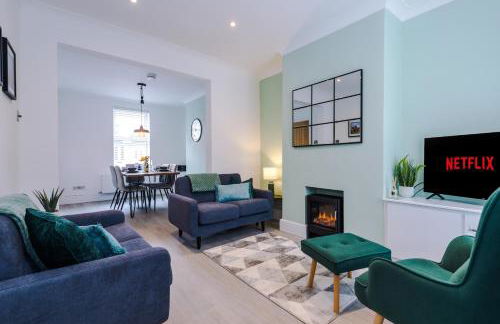 Phillip House - Photo 1