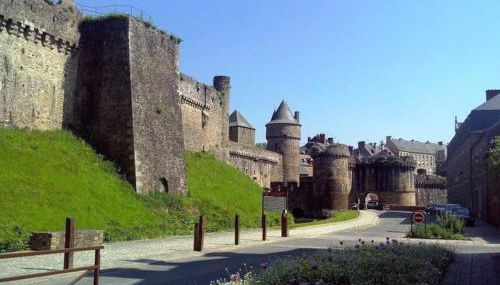 House at the foot of the castle of Fougeres - Foto 5