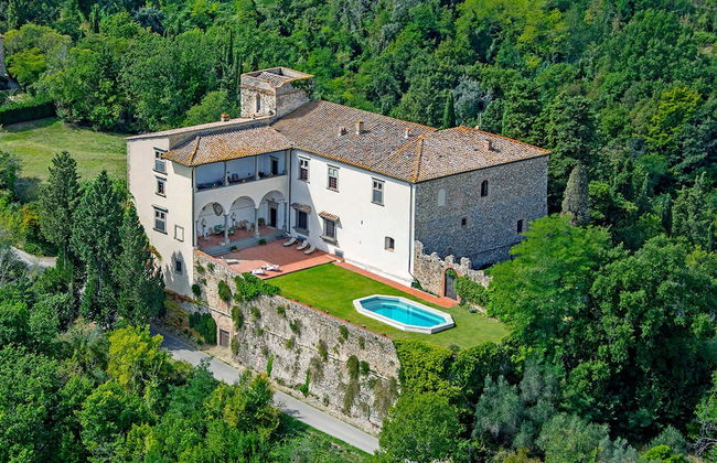 Castello Lorenzo Heart of Tuscany Renaissance Villa With Pool - Photo 2