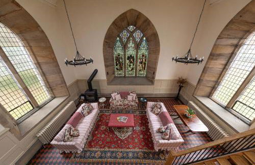 Exceptional Grade II Listed Church Conversion - Foto 2