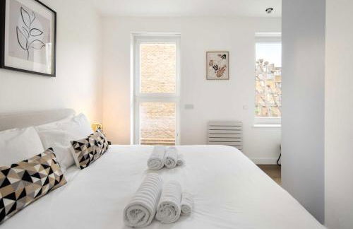 1 Min Walk to Euston Station, Modern Townhouse - Photo 8