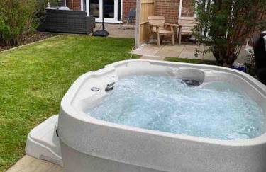 Three Bedroom House, Driveway, Bracknell Centre - Photo 17