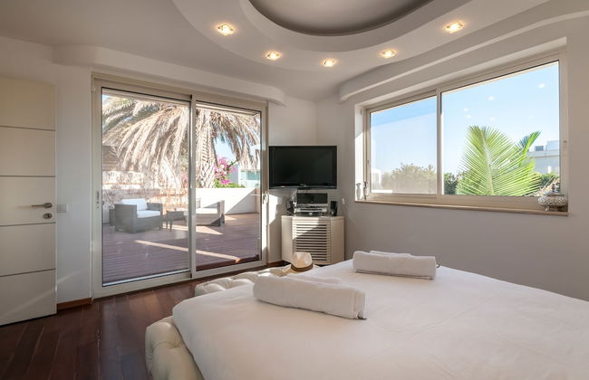 Luxurious Villa with great location - Foto 19