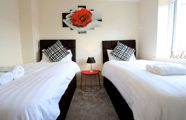 Birmingham Airport/NEC Beauty Homebase - Photo 14