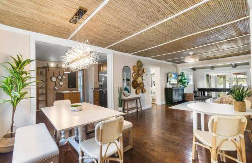 Tropical Oasis Located Near Lake With Pool and Hot Tub - Foto 17