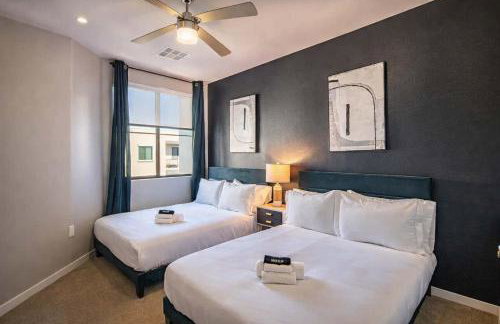 Bright 1BR Uptown Biltmore Gym Pool Parking WD - Foto 35