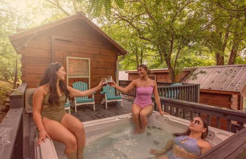 Ani Cabin Tiny Home Bordered By National Forest - Foto 1