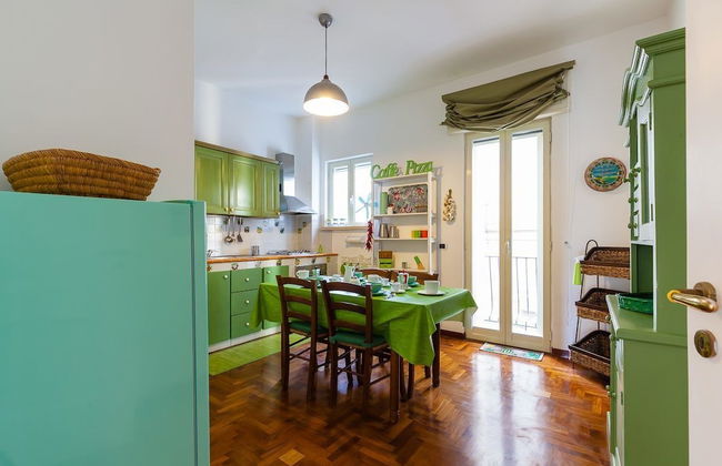 Large Apartment in the Heart of Chiaia - Foto 14