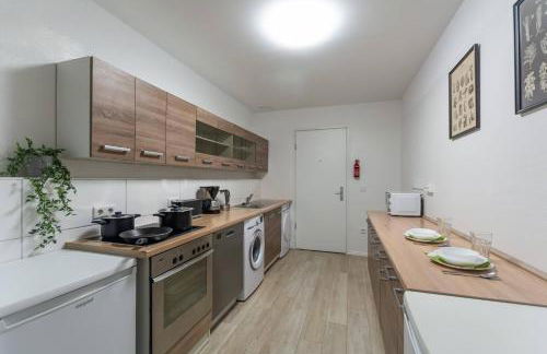 T&K Apartments 6 and 10 Room Apartment in Neuss for big Groups 22min to Fair DUS - Foto 23