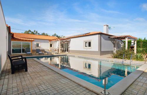 Villa Rosa com Piscina e Jacuzzi - Photo 1