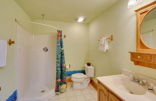 Family Getaway Georgia Cabin with Outdoor Hot Tub - Foto 22