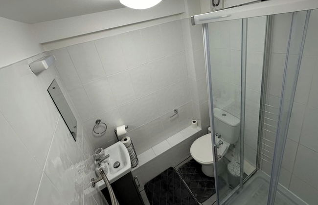 Apartment - Sleeps 2 - Parking - Wifi - Foto 5