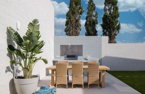 Ocean Pearl - Deluxe OceanView Heated Pool - Photo 10