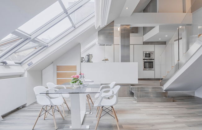 Luxury Apartment in Centre - Photo 11