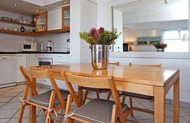 Holiday Apartment w Sea Views Pool CBT Suite - Photo 15