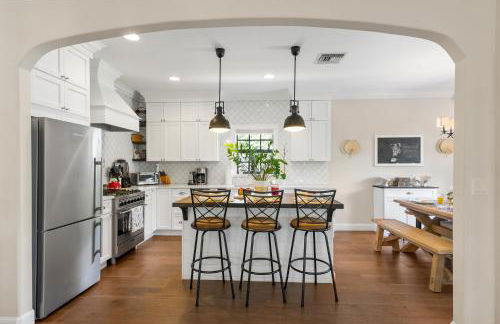 Spanish 4BR Compound w Casita & Private Yard - Foto 27