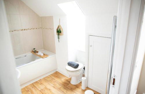 Cosy Cottage in the Cotswolds - Photo 2