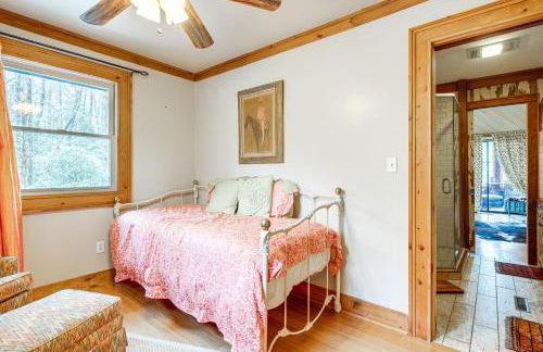 4 Mi to Ski Sapphire Valley! Resort Retreat - Foto 18