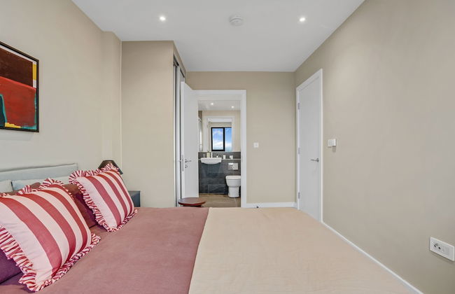 Stunning Two-bedroom Apartment With a Balcony - Foto 14