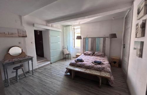 Appartement atypique, coeur de village - Foto 2