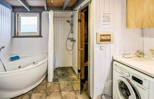 Amazing Apartment In Rechlin With Sauna - Photo 8