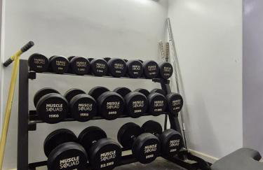 Beautiful 5-Bedroom home with Free Parking - Foto 1